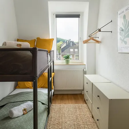 Gemuetliche In Heckinghausen Nahe Der Schwebebahn Apartment